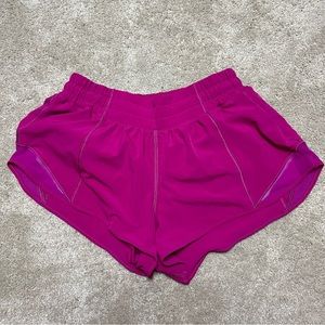 Lululemon Hotty Hot, 2.5, size 6